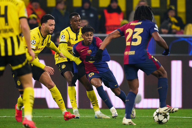 Soi kèo bóng đá Barcelona vs Dortmund